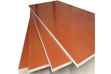 8x4 pohištvena plošča